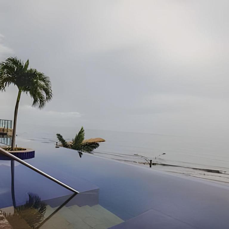 Sunset Oceanfront+ Gym Jacuzzi - Apartment with Sea View - 22
