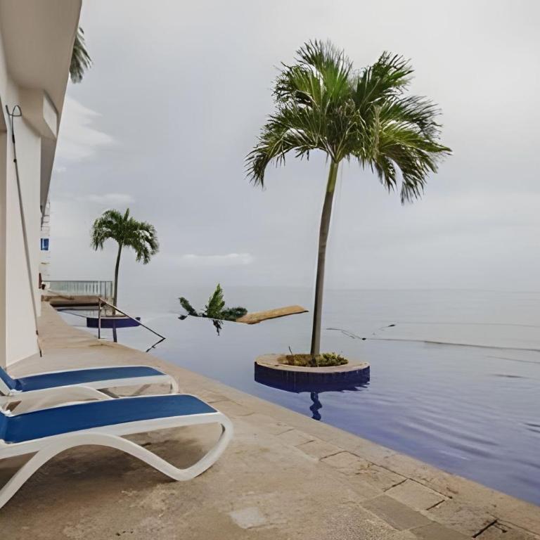 Sunset Oceanfront+ Gym Jacuzzi - Apartment with Sea View - 24