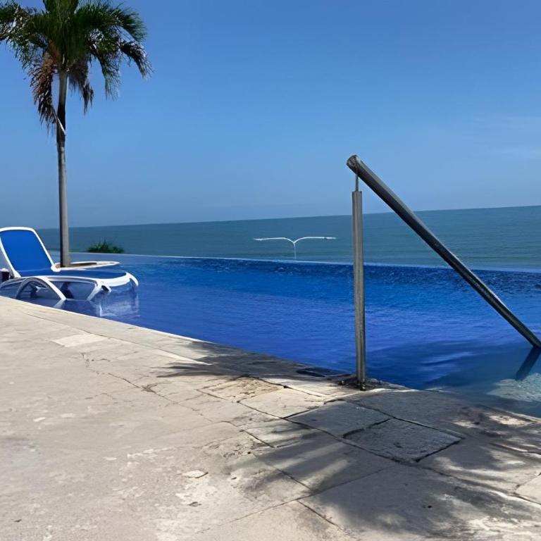 Sunset Oceanfront+ Gym Jacuzzi - Apartment with Sea View - 25