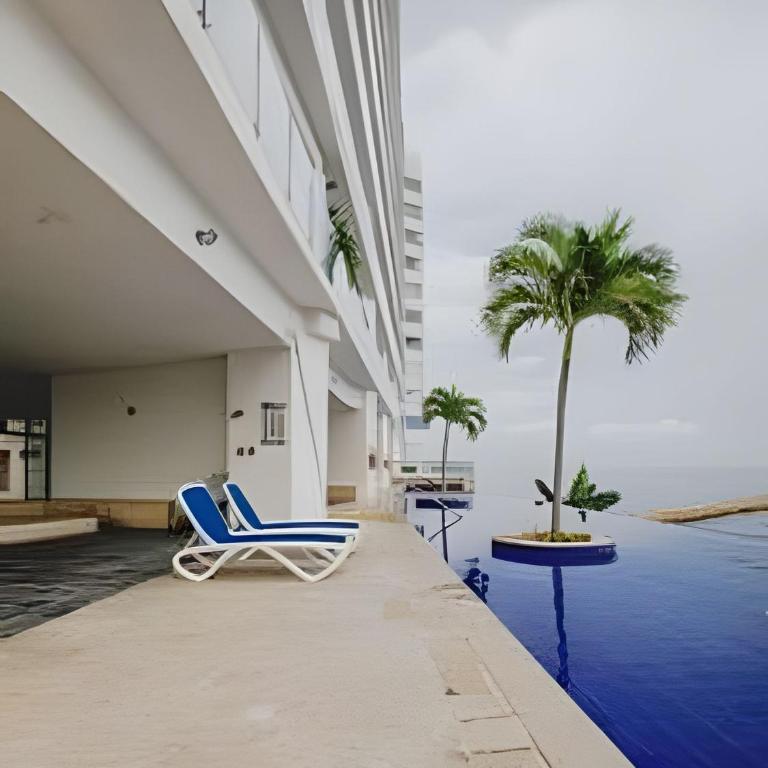 Sunset Oceanfront+ Gym Jacuzzi - Apartment with Sea View - 29