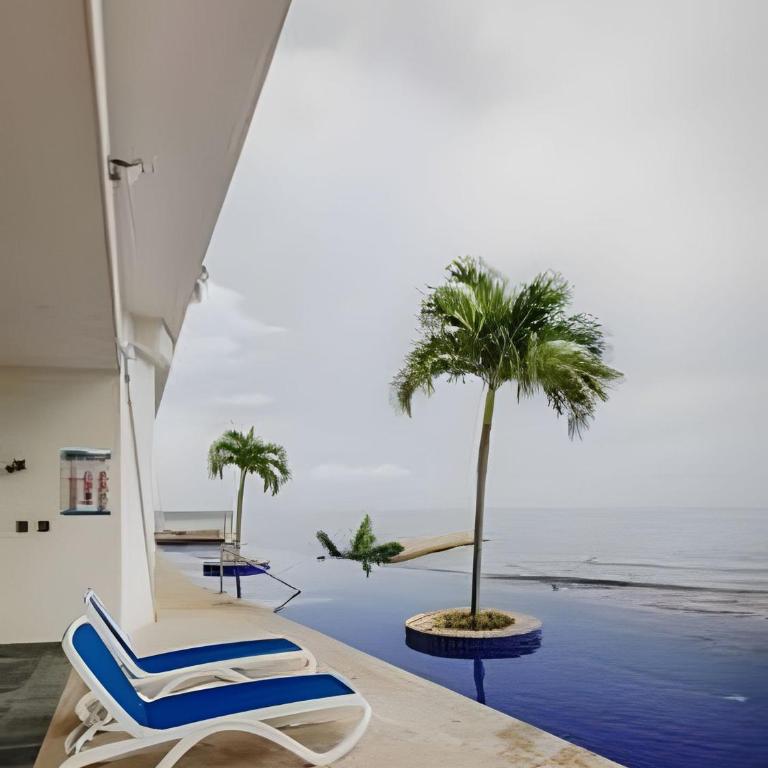 Sunset Oceanfront+ Gym Jacuzzi - Apartment with Sea View - 31