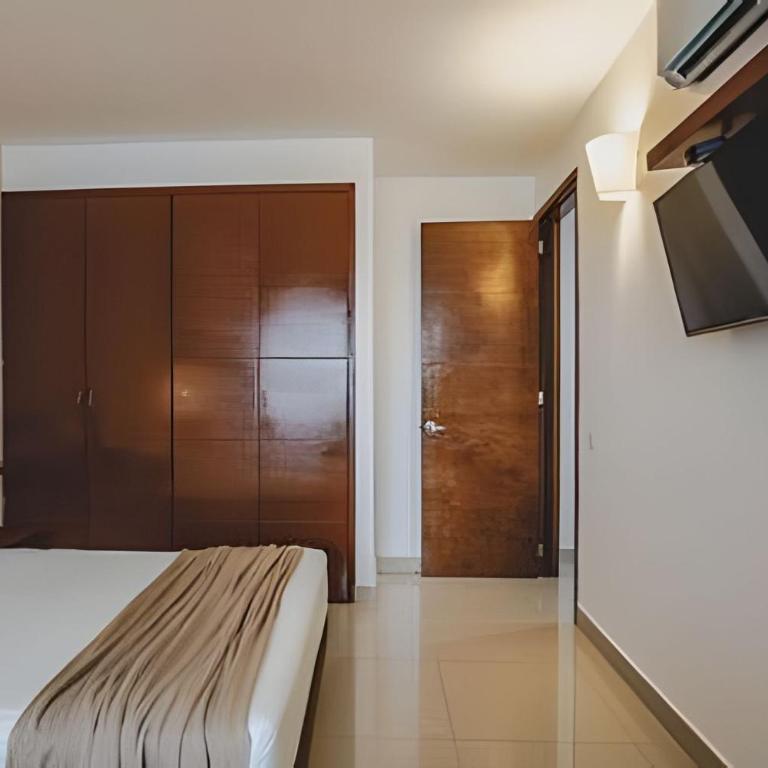 Sunset Oceanfront+ Gym Jacuzzi - Apartment with Sea View - 41