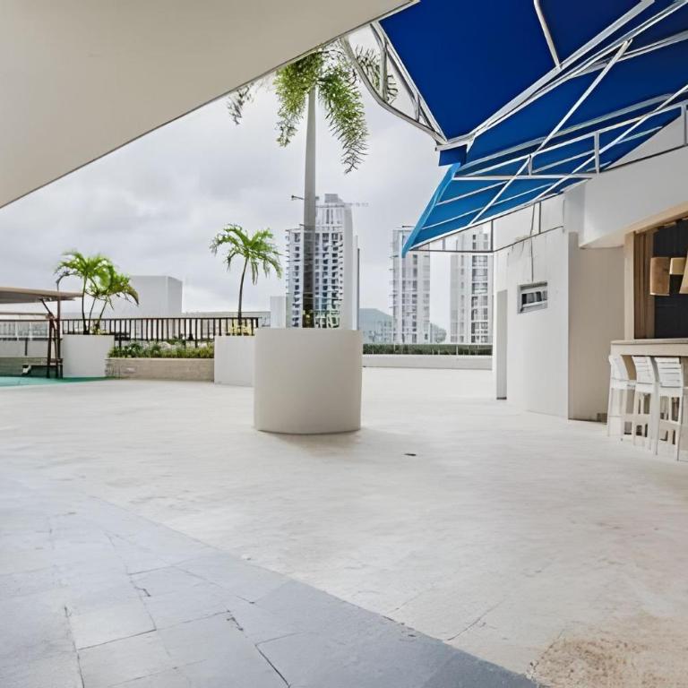 Sunset Oceanfront+ Gym Jacuzzi - Apartment with Sea View - 83