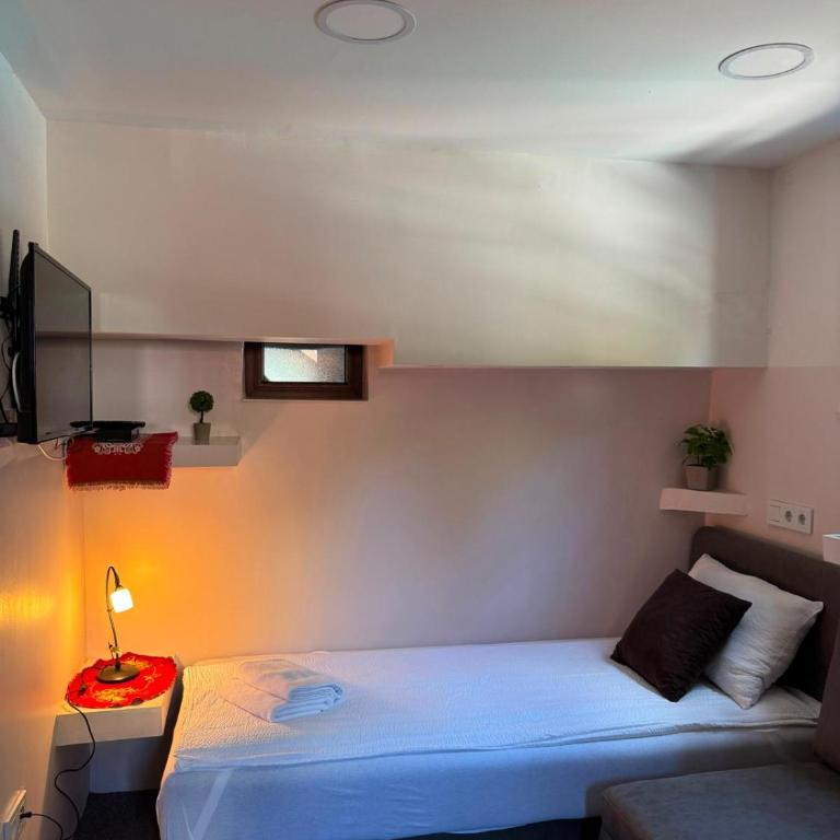 B&B Bazeni - Economy Jednokrevetna Soba - 5