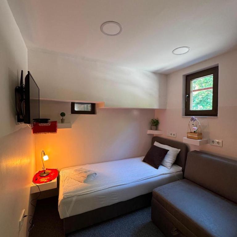 B&B Bazeni - Economy Jednokrevetna Soba - 7