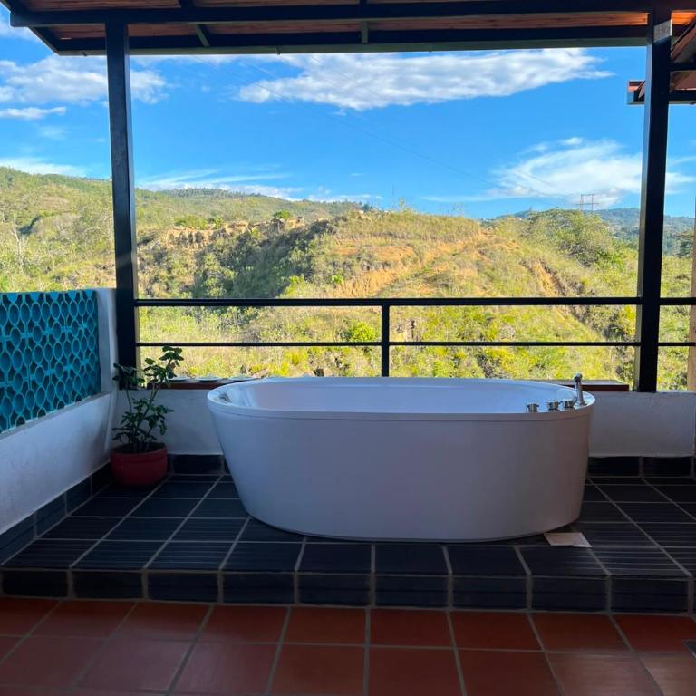 Hotel Casa Del Viento Zapatoca - Double Room with Terrace - 5