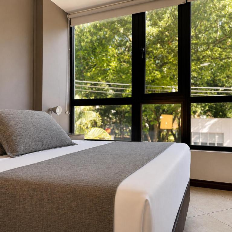 Hotel Laureles Palo Alto - Deluxe Triple Room - 16