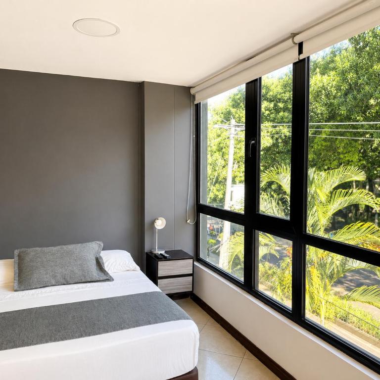 Hotel Laureles Palo Alto - Deluxe Triple Room - 20