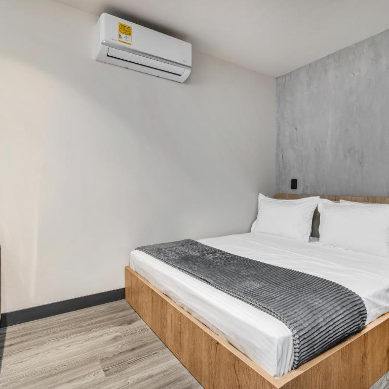 Apartamentos HOUSY Laureles - Studio Apartment - 5