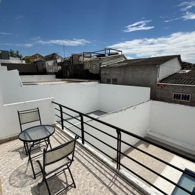 Casa con Jacuzzi Vía El Peñon Girardot - Three-Bedroom Villa - 39