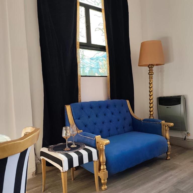 Peatonal y San Martín Galeria Historica Departamento - Three-Bedroom Apartment - 67