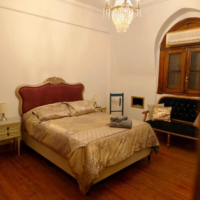 Peatonal y San Martín Galeria Historica Departamento - Three-Bedroom Apartment - 68