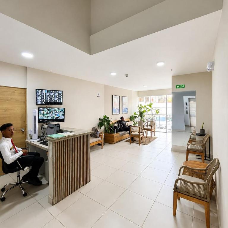 CONSTRUESCALA PM - Torre 811 - Three-Bedroom Standard Apartment - 19