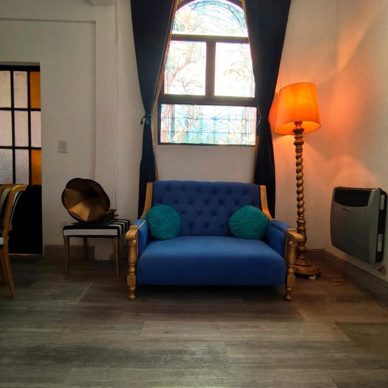 Peatonal y San Martín Galeria Historica Departamento - Three-Bedroom Apartment - 89