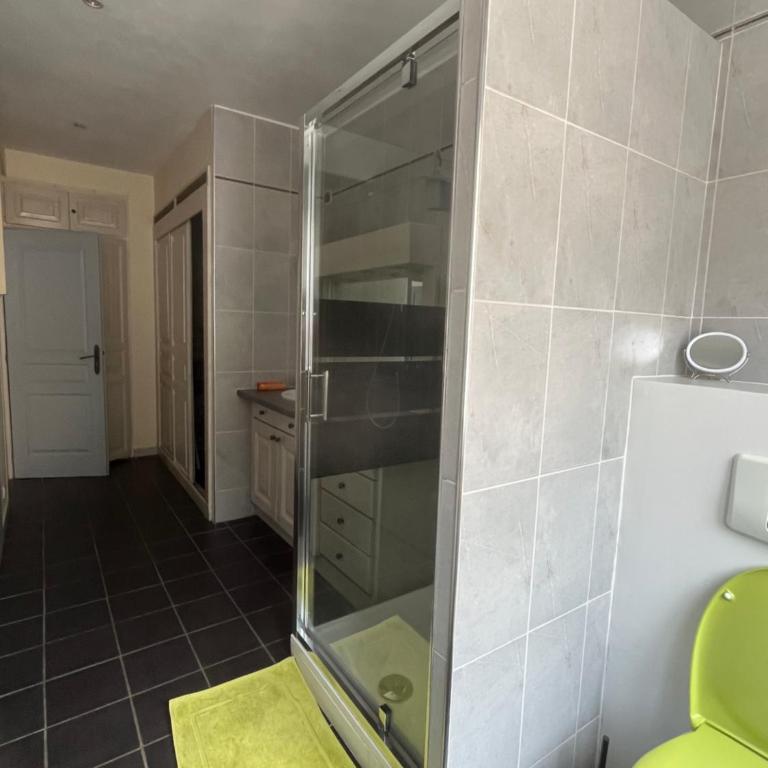 Appartement spacieux approx 125 m2 pour 8 personnes a Modane - Appartement 3 Chambres avec Vue sur la Montagne - 35