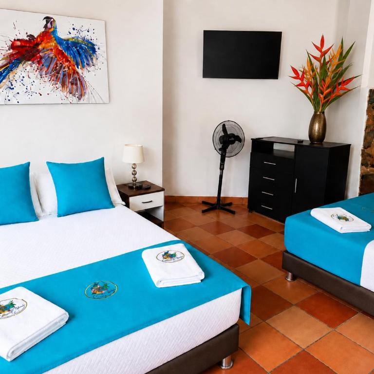 El Remanso del Colibri - Six-Bedroom House - 42