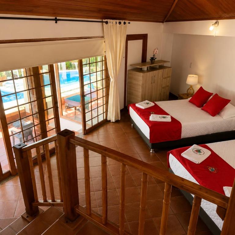 El Remanso del Colibri - Six-Bedroom House - 48
