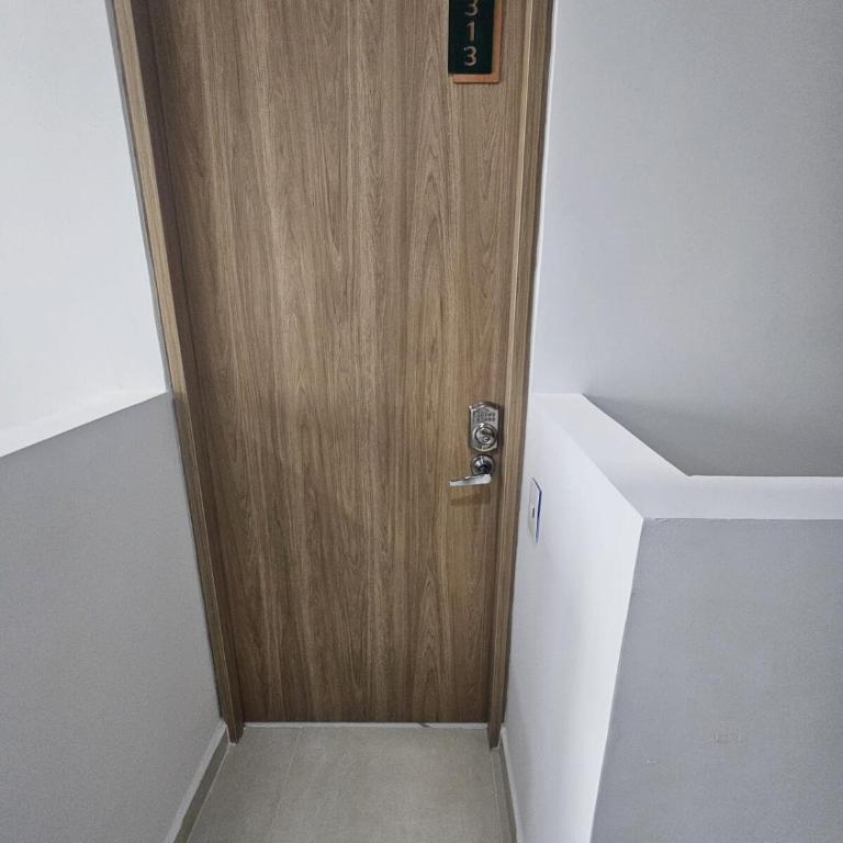 Brand new studio in University district AC WiFi - One-Bedroom Apartment - 32