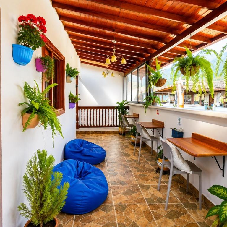 Hotel Jardin de Rosas - Double Room with Private Bathroom - 2