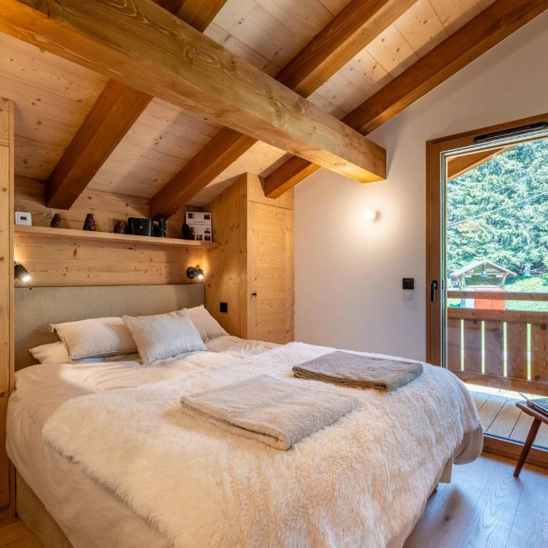 Demi-chalet ski aux pieds, vue montagne - 8 pers. - FR-1-459-261 - Chalet - 4