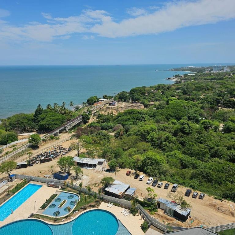 Luxury loft 17th flr with ocean view beach access! - One-Bedroom Apartment - 26