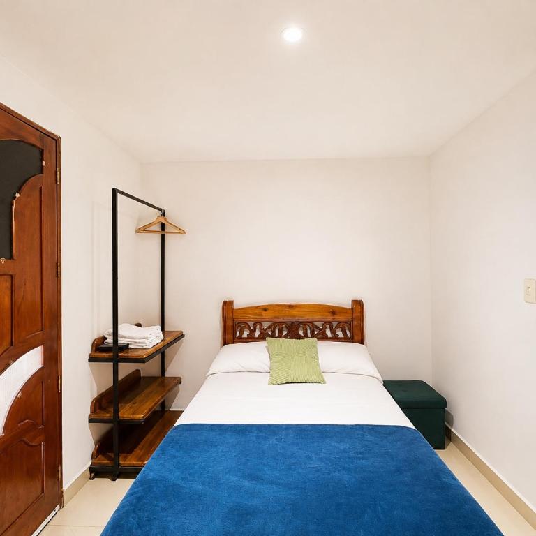 Hotel Jardin de Rosas - Habitación Doble con baño privado - 2