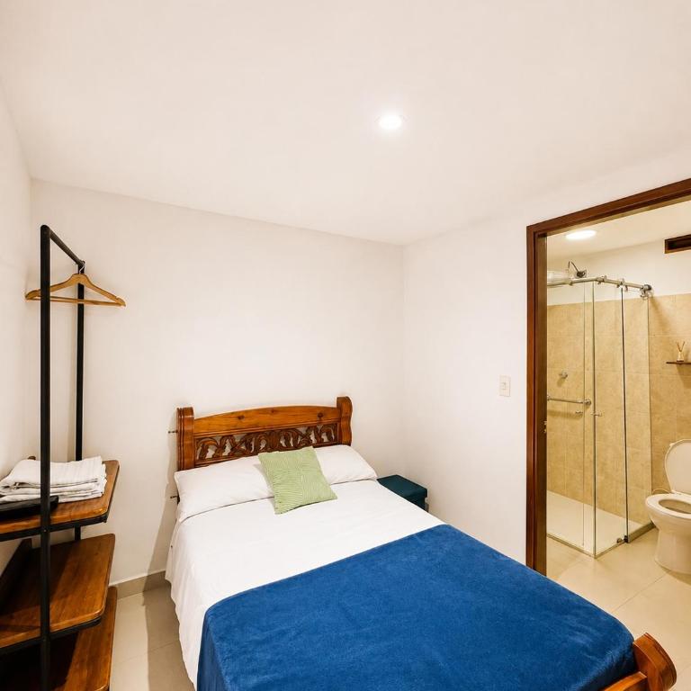 Hotel Jardin de Rosas - Habitación Doble con baño privado - 5