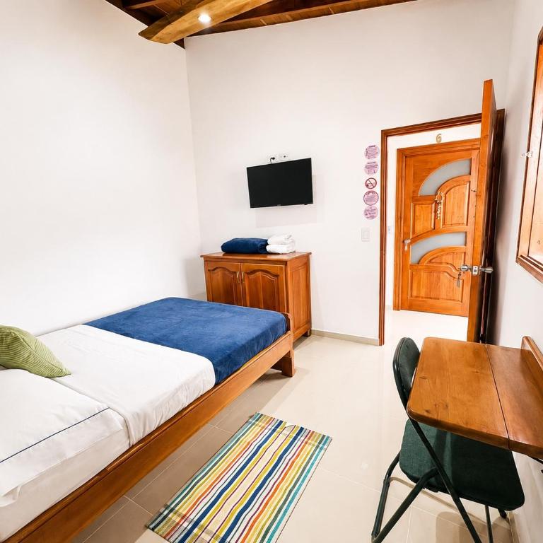 Hotel Jardin de Rosas - Habitación Doble con baño privado - 2