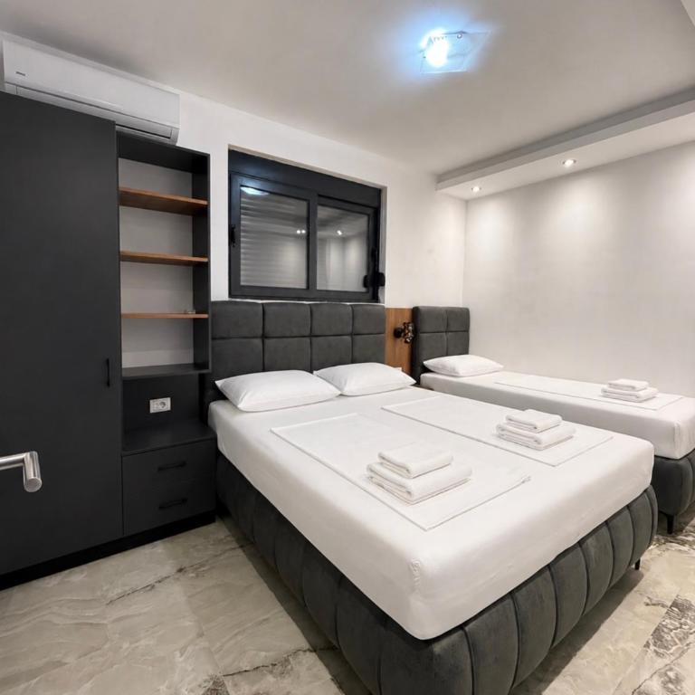 Riverside Apartments - Deluxe Villa - 5