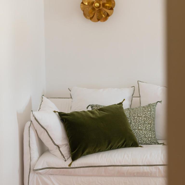 Les Suites de Château Roussillon - Les Suites Collection - Suite Junior - Vue sur Jardin - 13