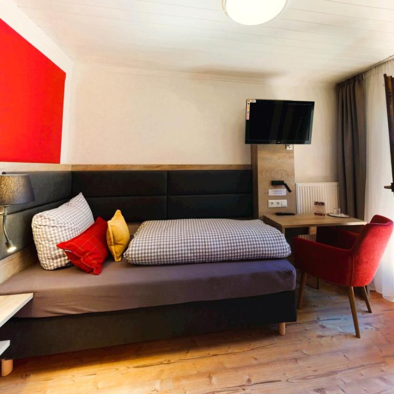 Landhaus Wildschwendt - Einzelzimmer mit Balkon - 1