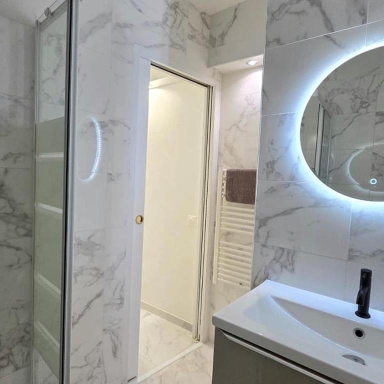 2P Compact & charmant, à 2 min de la mer - Appartement 1 Chambre - 12