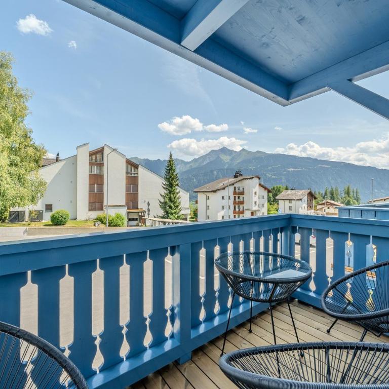 Freestyle Alpine Design-Studios - Pool, Parking & Balcony in Center Laax by BlueHills Vacations - Studio-Apartment mit Balkon - 4
