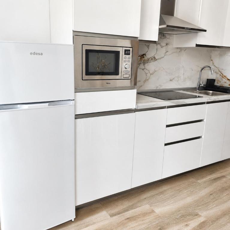 CASA FLORIT - The Urban Retreat Apartments AC & WiFi - Near City Centre - Classic Apartment - 23