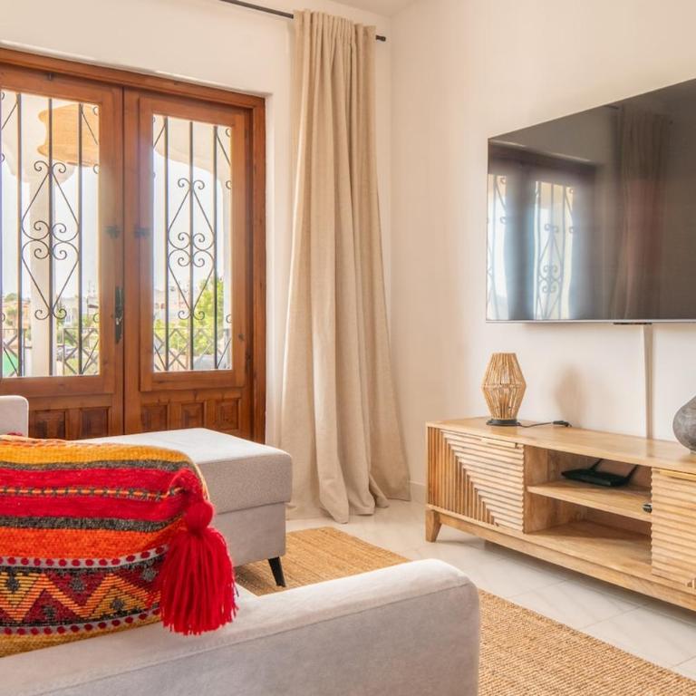 Stunning Ifach & Sea Views Stylish Casa Sonedo - Two-Bedroom Apartment - 25