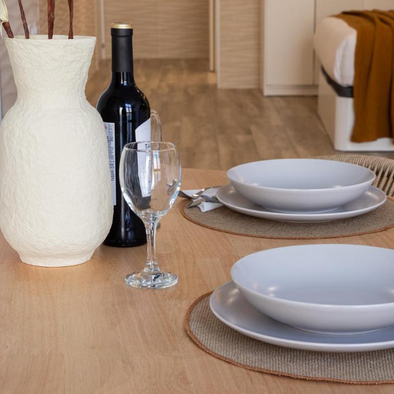 CASA FLORIT - The Urban Retreat Apartments AC & WiFi - Near City Centre - Deluxe Apartment - 22