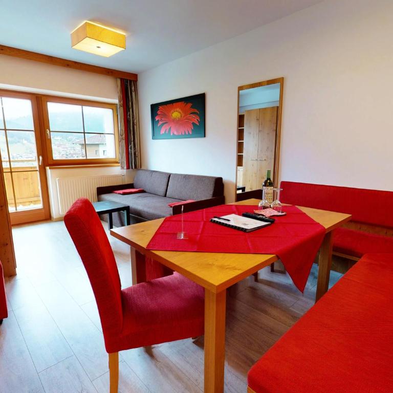 Landhaus Wildschwendt - Apartment mit 2 Schlafzimmern und Balkon - 1