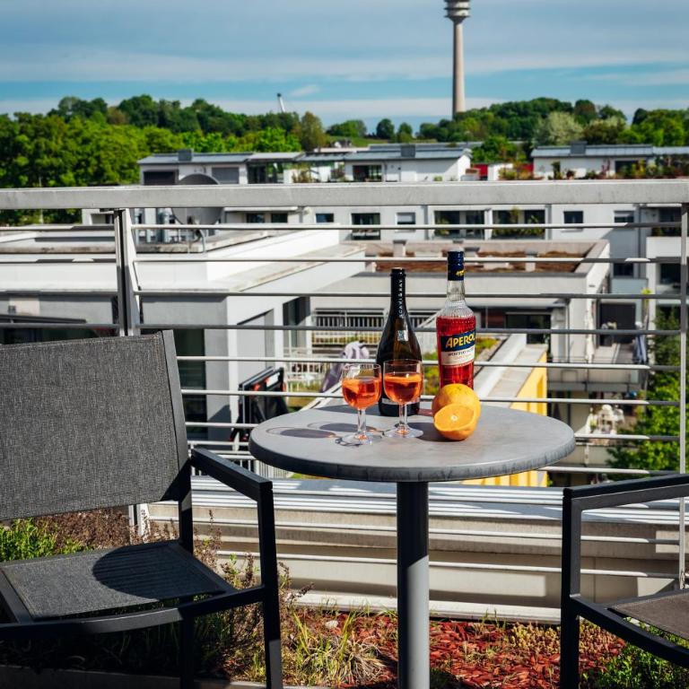 Brera Serviced Apartments Munich Schwabing - Apartment L - King bed and terrace - 4