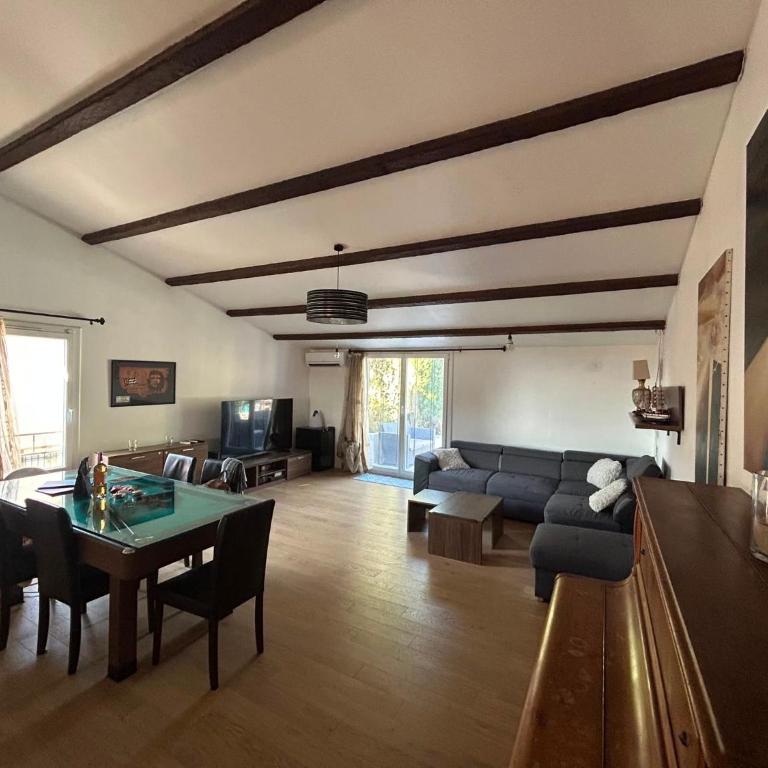 Calm#Child friendly#Home#Beach#Airport - Villa - 24