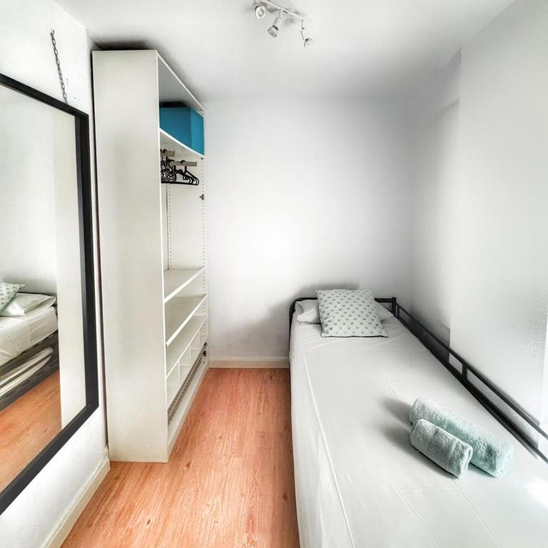 GATU Villa Dante Playa Victoria Parking gratuito, "preferente para mayores de 25 años y familias " - Appartement 3 Chambres - 20