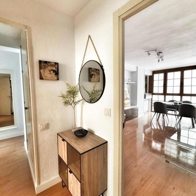 GATU Villa Dante Playa Victoria Parking gratuito, "preferente para mayores de 25 años y familias " - Appartement 3 Chambres - 28