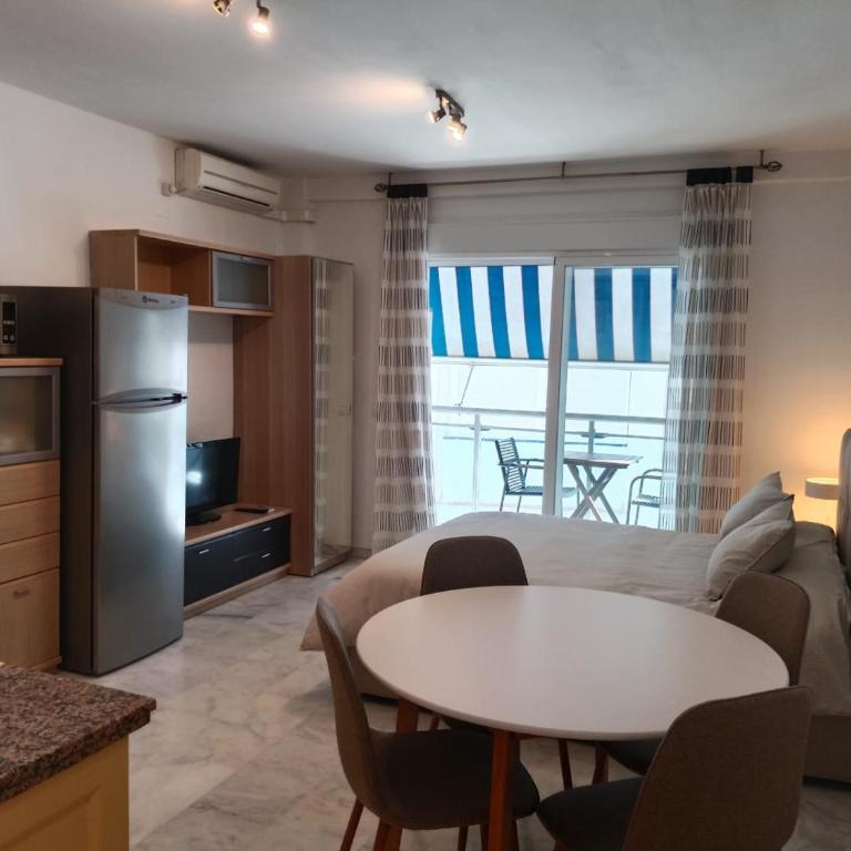 Encantador estudio en centro peatonal de Torremolinos - Apartamento de 1 dormitorio - 1