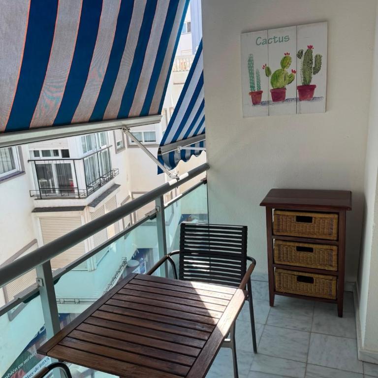 Encantador estudio en centro peatonal de Torremolinos - Apartamento de 1 dormitorio - 2
