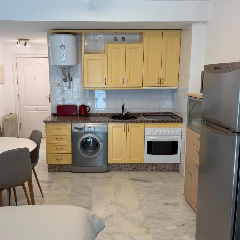 Encantador estudio en centro peatonal de Torremolinos - Apartamento de 1 dormitorio - 13