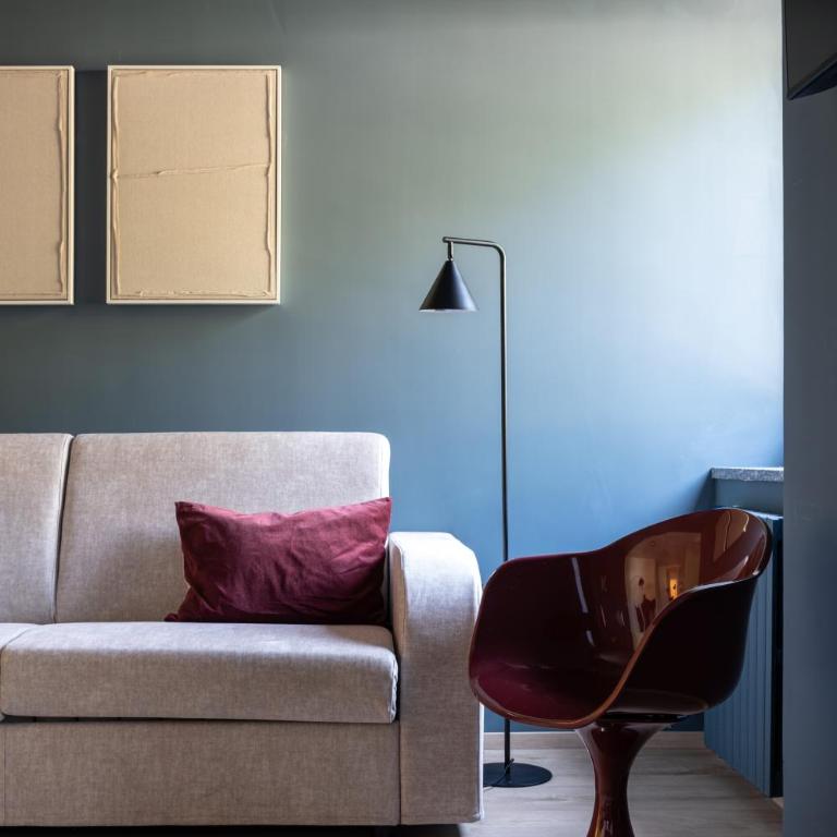 Diamond suite Apartment - 2 min walk to Bernina Express - Superior Apartment with City View - 6