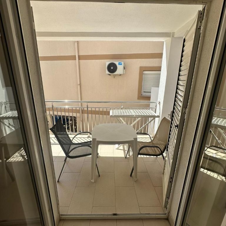 Guest House Mitrovic - Chambre Double avec Terrasse - 7