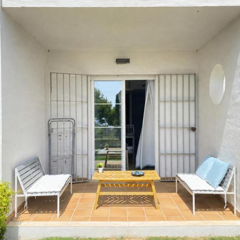 Bright and quiet apartment with a pool - Apartment mit 2 Schlafzimmern - 6