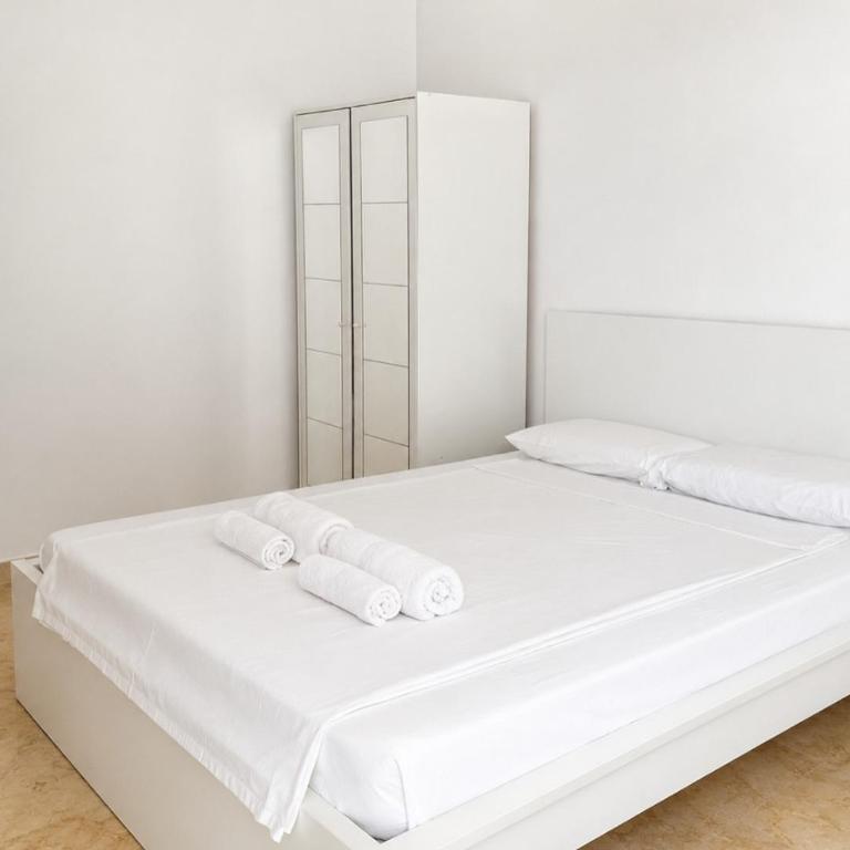 Bright and quiet apartment with a pool - Apartment mit 2 Schlafzimmern - 14
