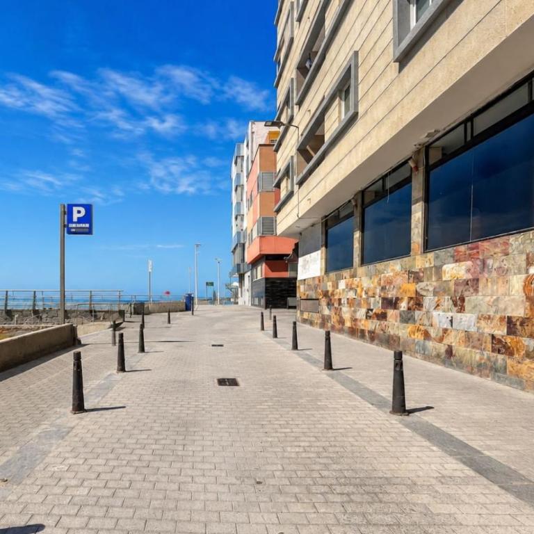 GuestReady - Las Canteras Beach Escape - Apartment - 24