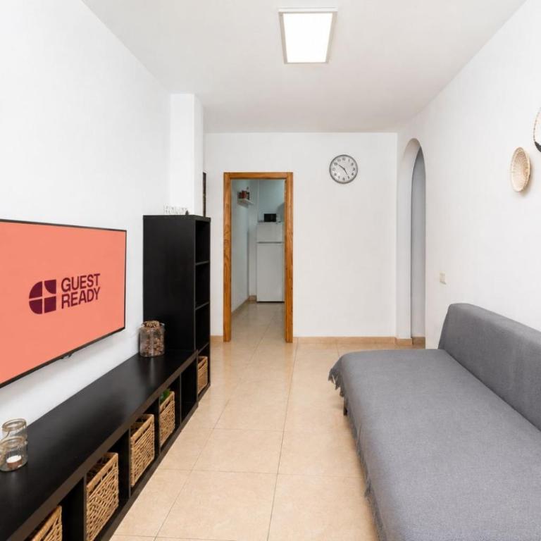 GuestReady - Las Canteras Beach Escape - Apartment - 9